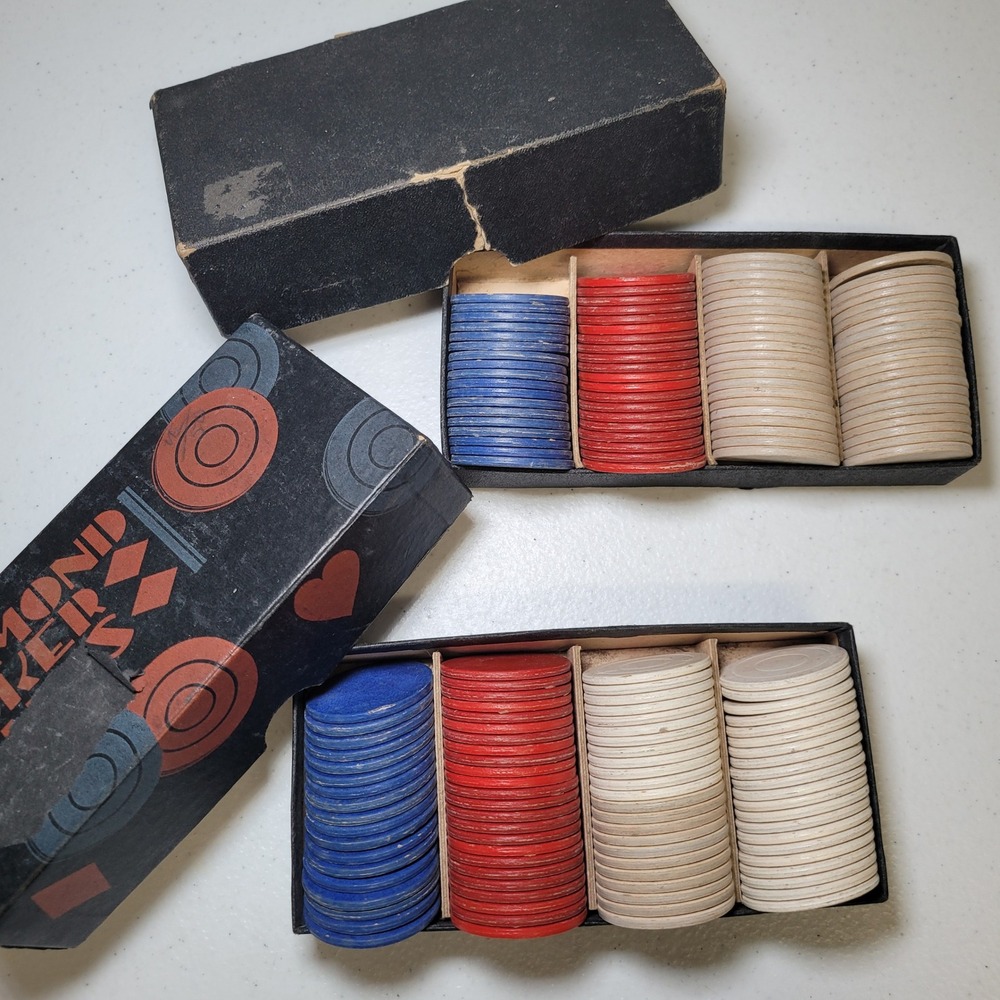 Vintage Diamond Noiseless Poker Chips EE Bechtold 1.5 Inch 2 Sets Red White Blue